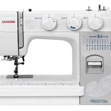 Швейная машина Janome Russian Style 2019s