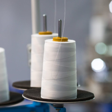 Нитки швейные 50/2 полиэстер (черные и белые)