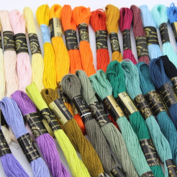 Нитки для вышивания "Мулине" 8 м и 10 м, цветные (в наличие около 400 тонов)
